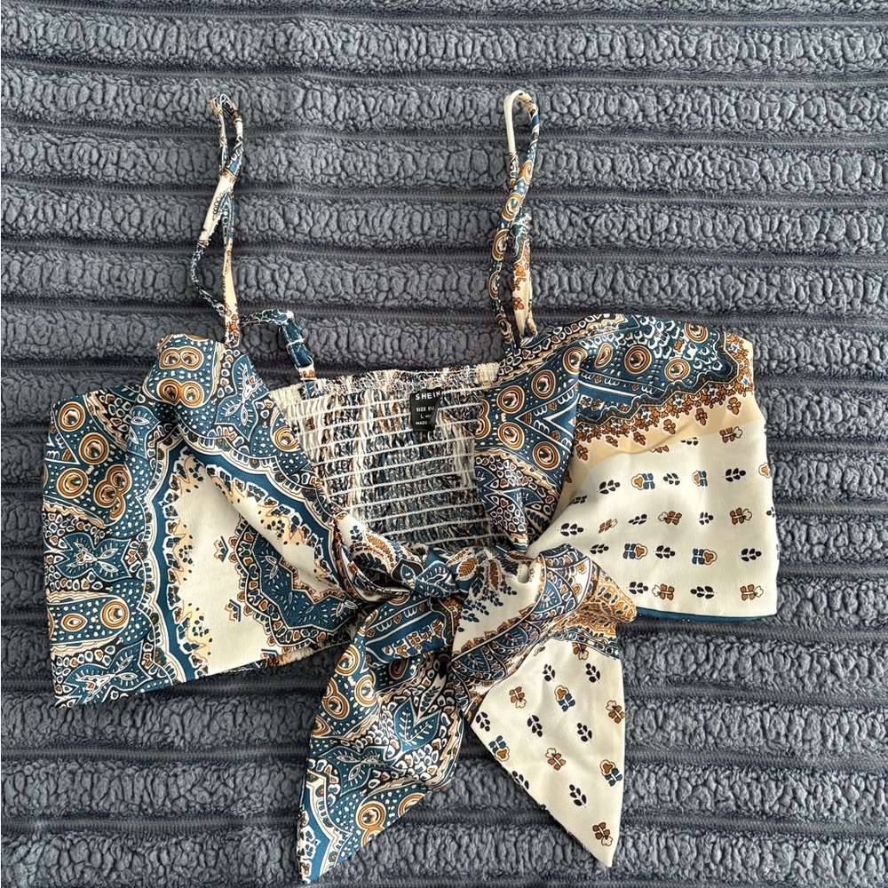 SHEIN Blue and Cream Paisley Crop Top